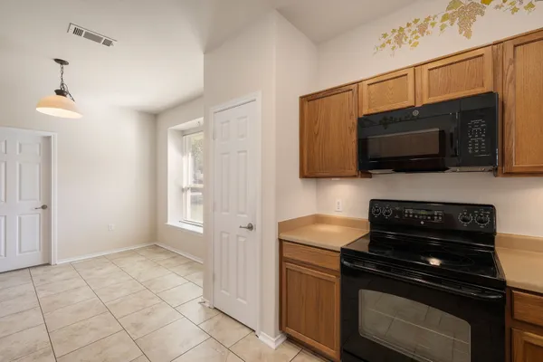 $1,895 | 119 Portsmouth Drive, Georgetown, TX 78633