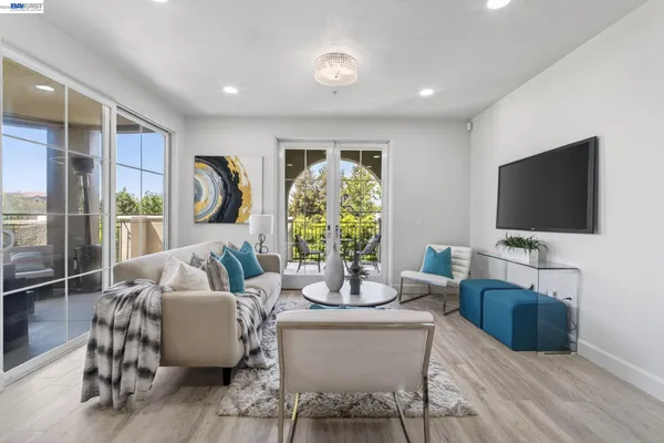 $999,888 | 600 South Abel Street, Unit 214, Milpitas, CA 95035