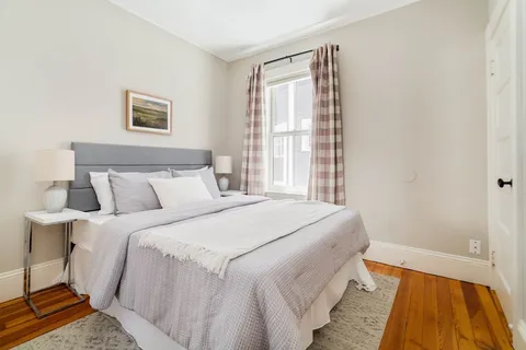 $935,000 | 87 Kinnaird Street, Unit 2, Cambridge, MA 02139