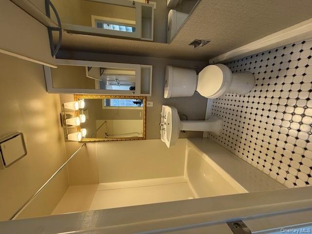 35 Youngs Hill Road Huntington, NY 11743 - Photo 15 of 15