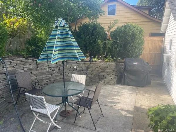 $2,650 | 35 Youngs Hill Road, Huntington, NY 11743