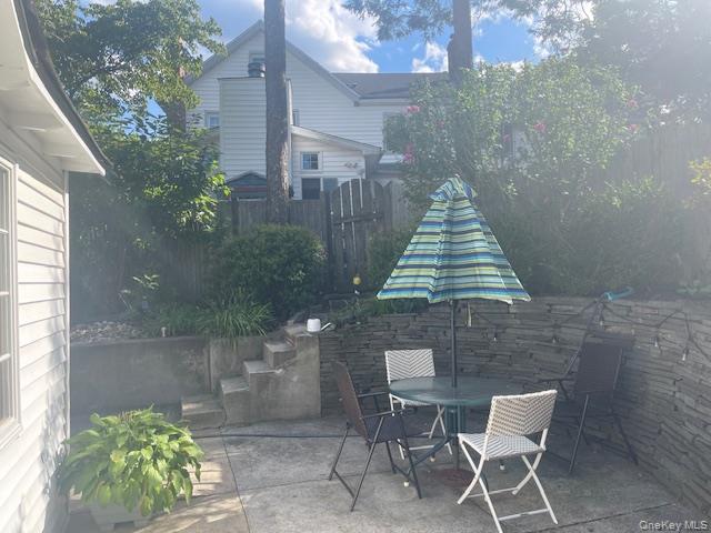 35 Youngs Hill Road Huntington, NY 11743 - Photo 4 of 15