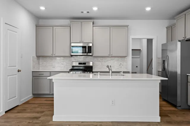 $383,520 | 332 Gambels Quail Road, Hempstead, TX 77445