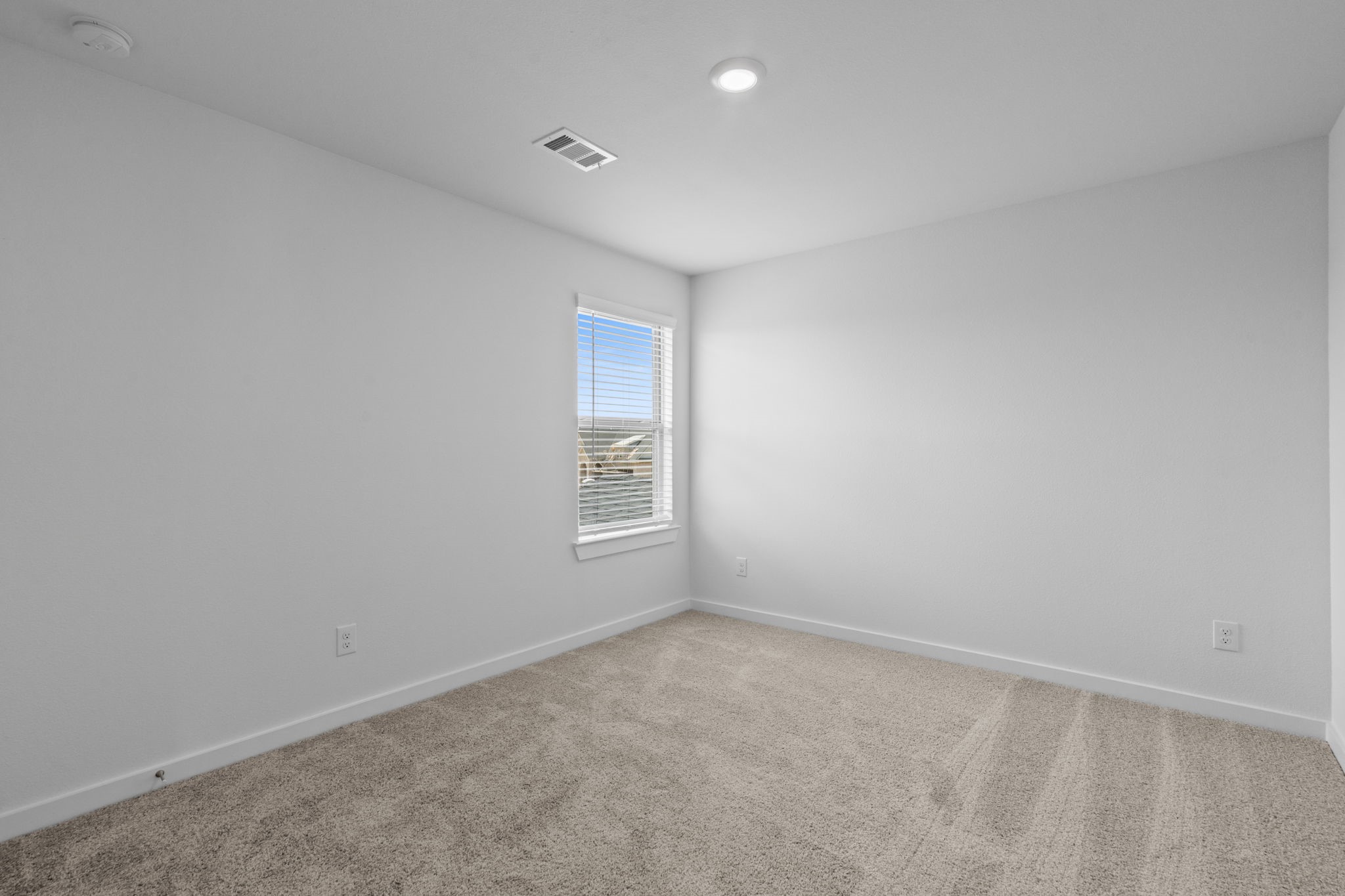 332 Gambels Quail Road Hempstead, TX 77445 - Photo 18 of 31 a view of room and window