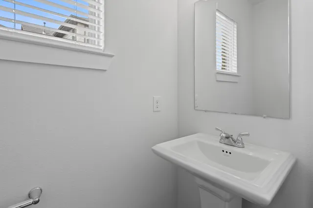 $383,520 | 332 Gambels Quail Road, Hempstead, TX 77445