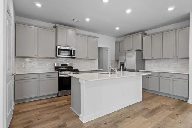 $383,520 | 332 Gambels Quail Road, Hempstead, TX 77445