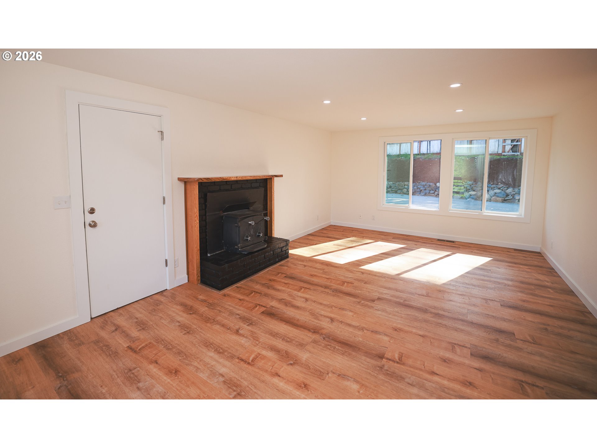 32530 Deberry Road Creswell, OR 97426 - Photo 9 of 38 Gallery Image 9