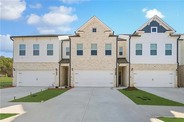 $303,590 | 8098 Tiger Way, Riverdale, GA 30296