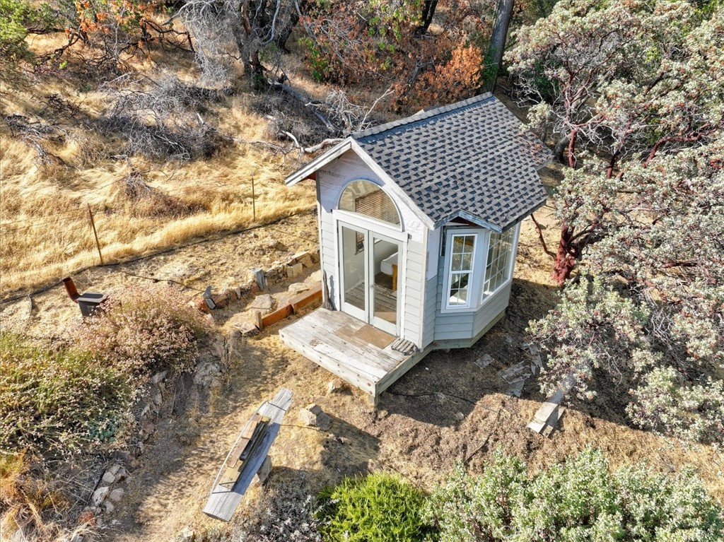 3279 Quail Run Road Mariposa, CA 95338 - Photo 26 of 41 a view of a house with a yard