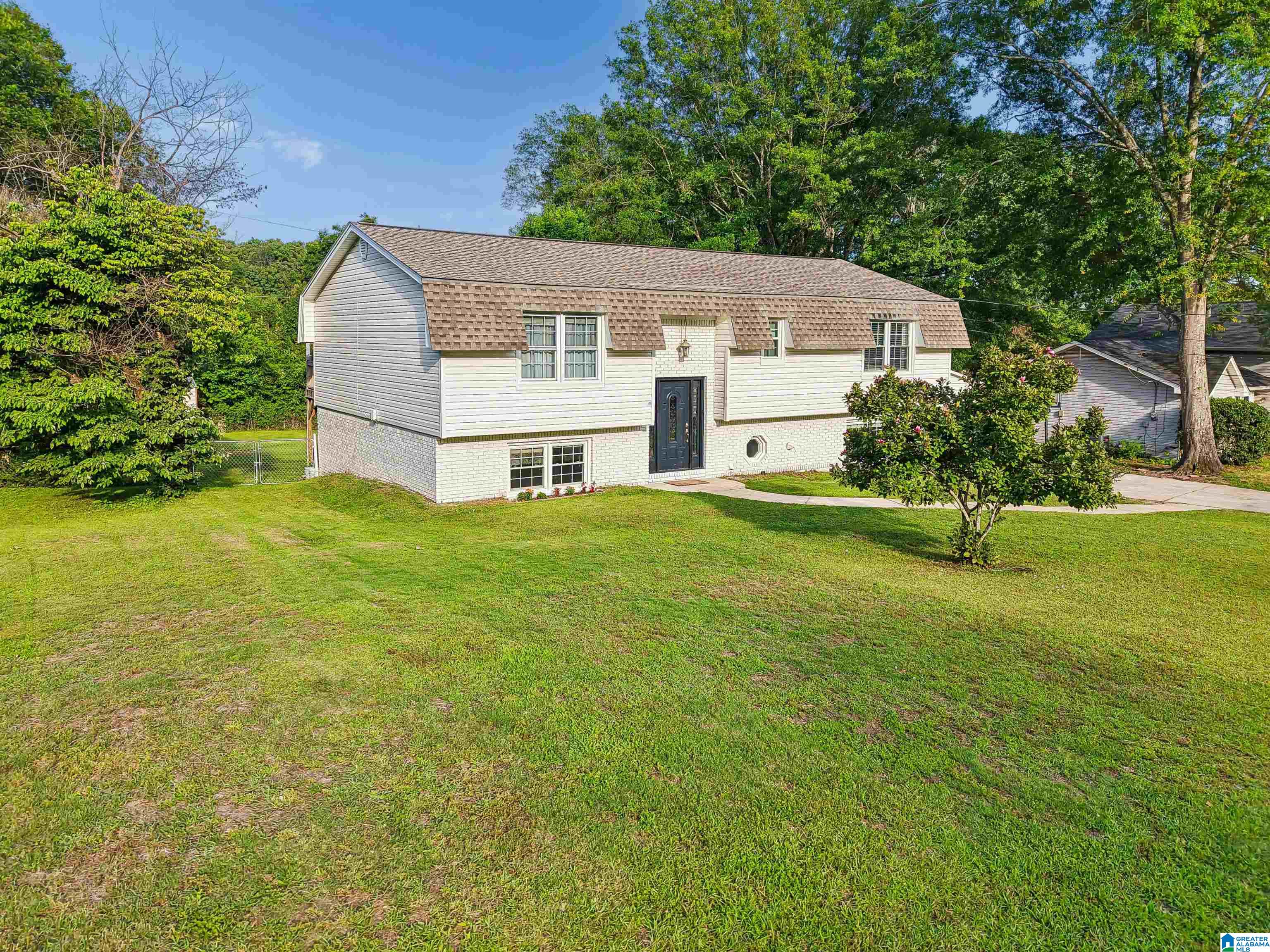 925 Ryecroft Road Pelham, AL 35124 - Photo 3 of 49
