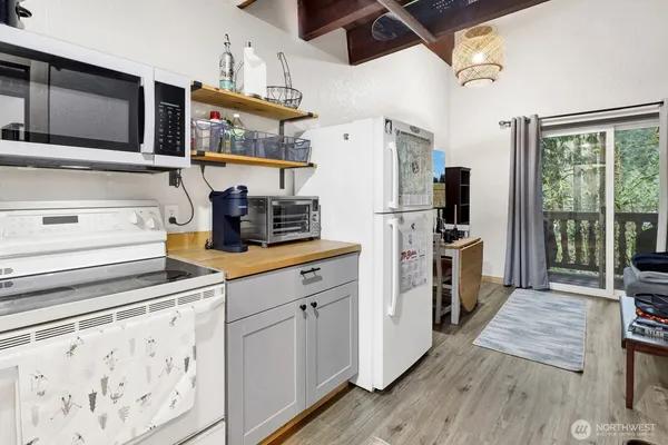 $220,000 | 10433 Mt Baker Highway, Unit 2010A, Deming, WA 98244