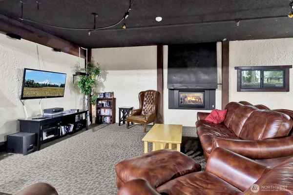 $220,000 | 10433 Mt Baker Highway, Unit 2010A, Deming, WA 98244