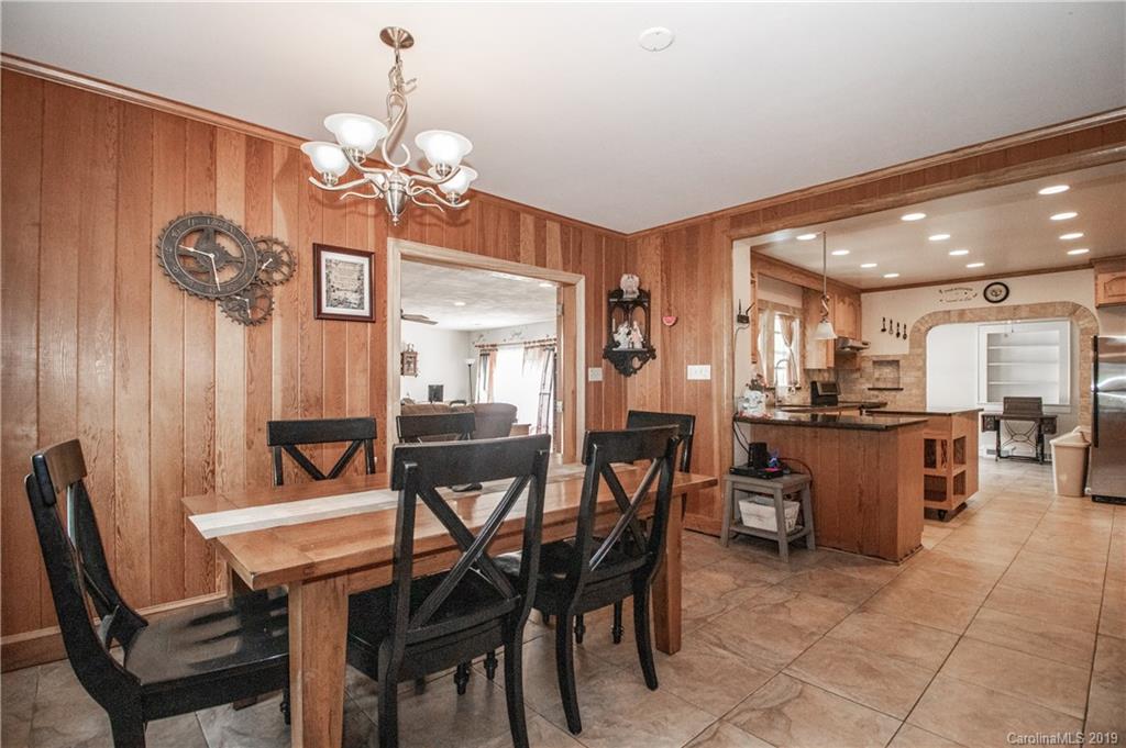 407 Mullis Road Harmony, NC 28634 - Photo 5 of 24 Gallery Image 5