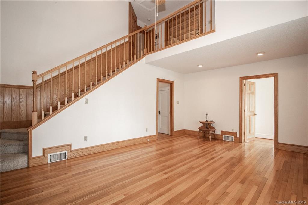 407 Mullis Road Harmony, NC 28634 - Photo 9 of 24 Gallery Image 9