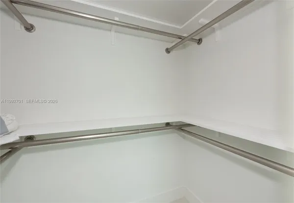 $3,900 | 55 Southeast 6th Street, Unit 1207, Miami, FL 33131