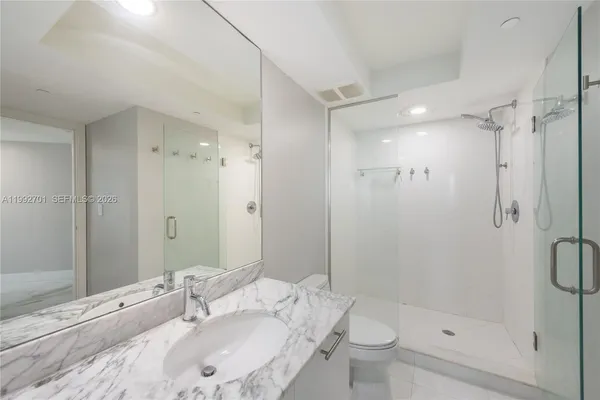 $3,900 | 55 Southeast 6th Street, Unit 1207, Miami, FL 33131