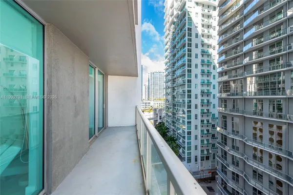 $3,900 | 55 Southeast 6th Street, Unit 1207, Miami, FL 33131