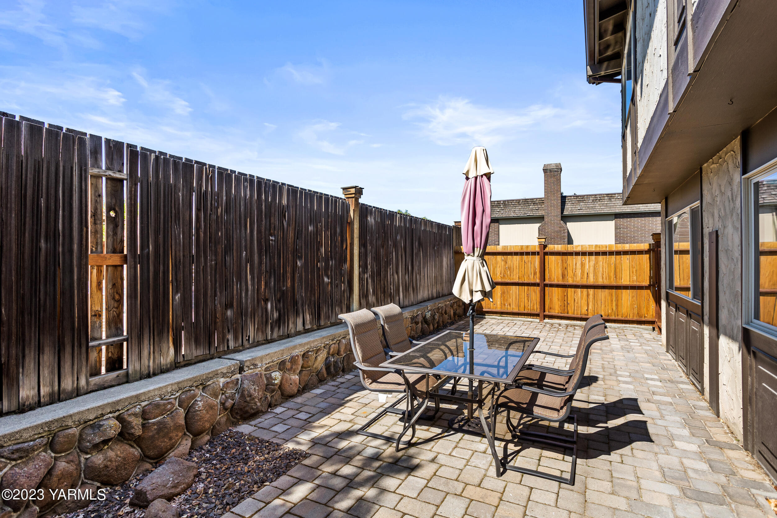 1 Crest Circle Yakima, WA 98908 - Photo 29 of 30 a view of a chairs and table in the balcony