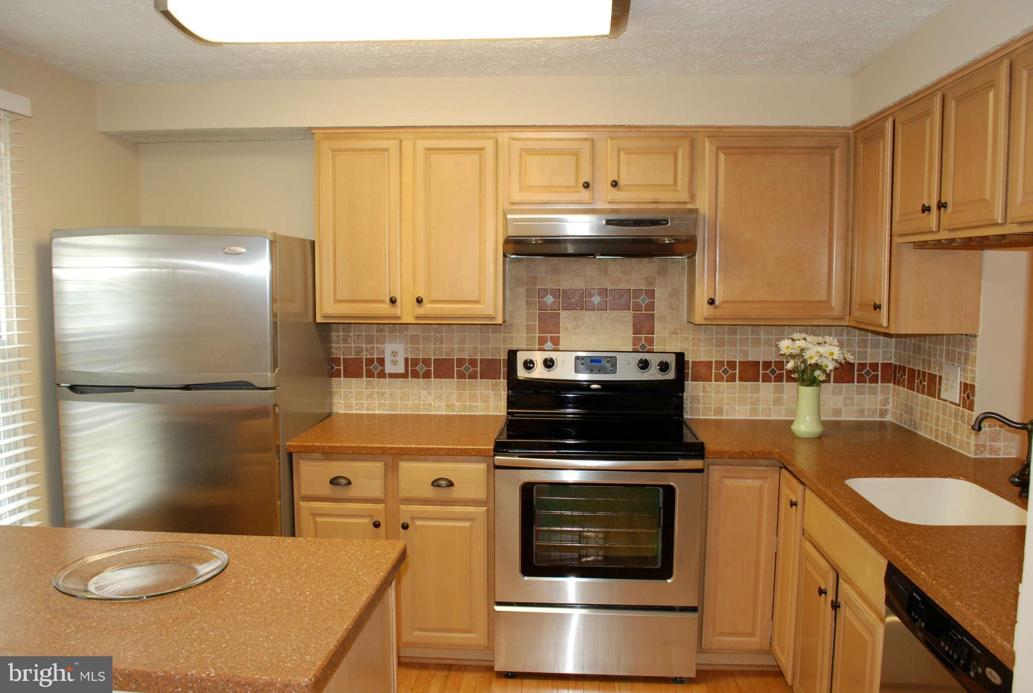 1929 Sagewood Lane Reston, VA 20191 - Photo 2 of 15 Kitchen