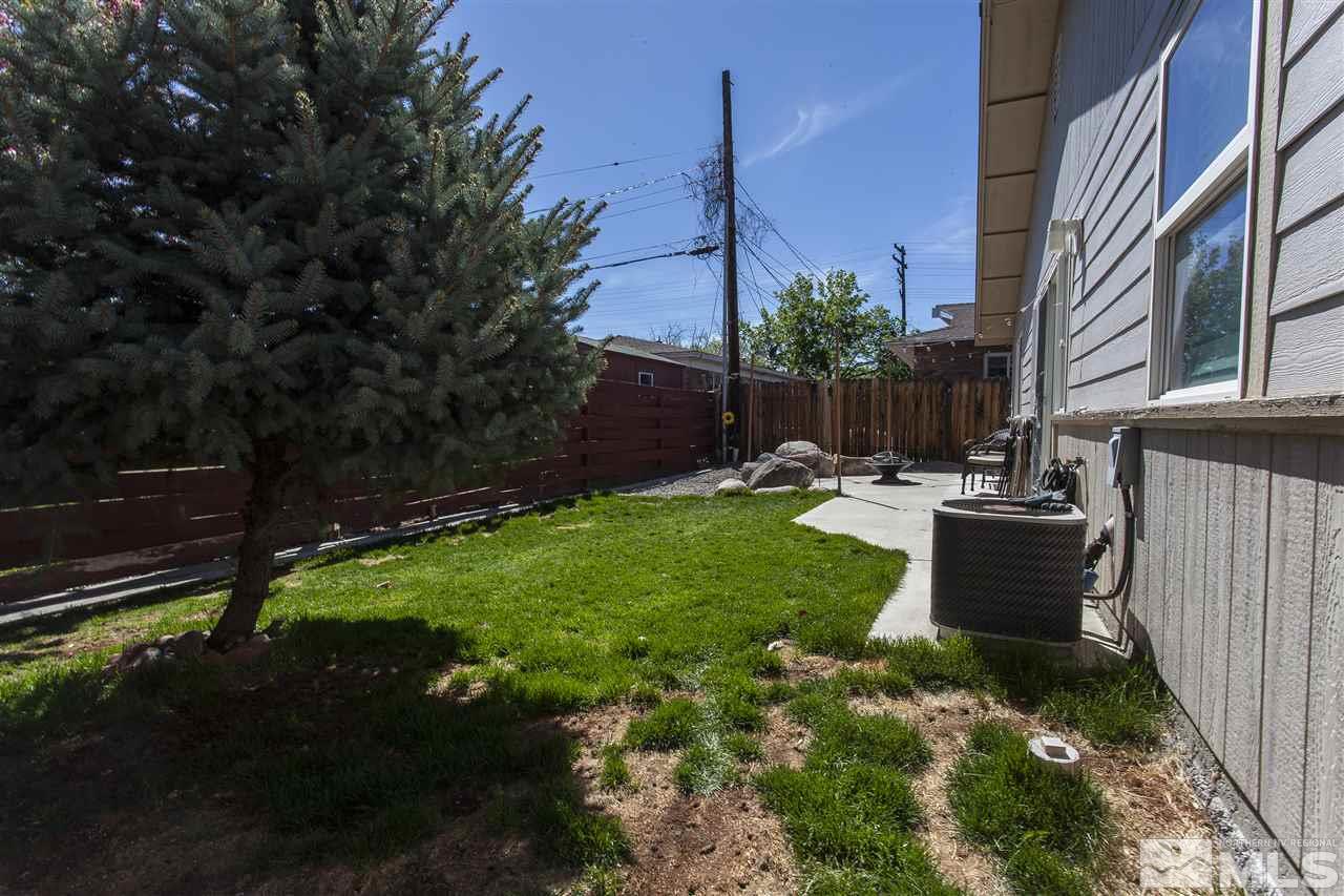840 Roberts Street Reno, NV 89502 - Photo 25 of 25 a view of a garden with chairs and a yard