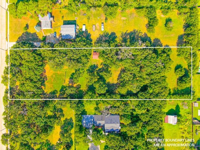 2801 Russell Road Arlington, TX 76001 - Photo 17 of 26 a view of a balcony