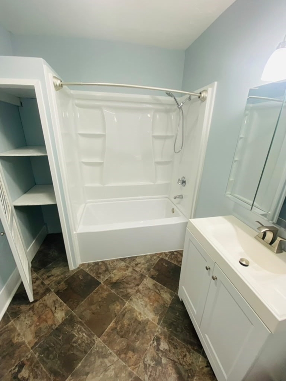 4 Holland Road, Unit 2 Worcester, MA 01603 - Photo 11 of 18
