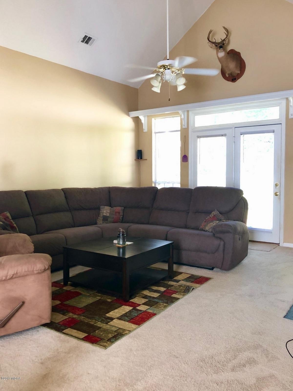 465 Simsbury Ridge Macon, GA 31220 - Photo 5 of 17 10
