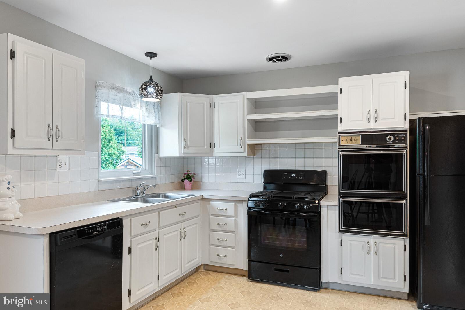 1100 Stinsford Road Newark, DE 19713 - Photo 5 of 20 Kitchen