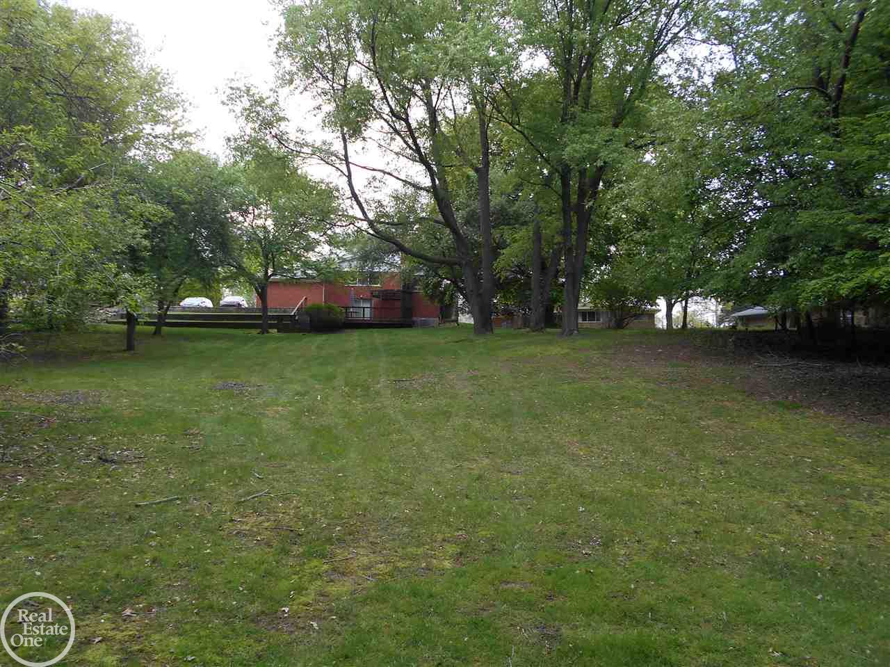 2023 Avoncrest Drive Rochester, MI 48309 - Photo 4 of 19