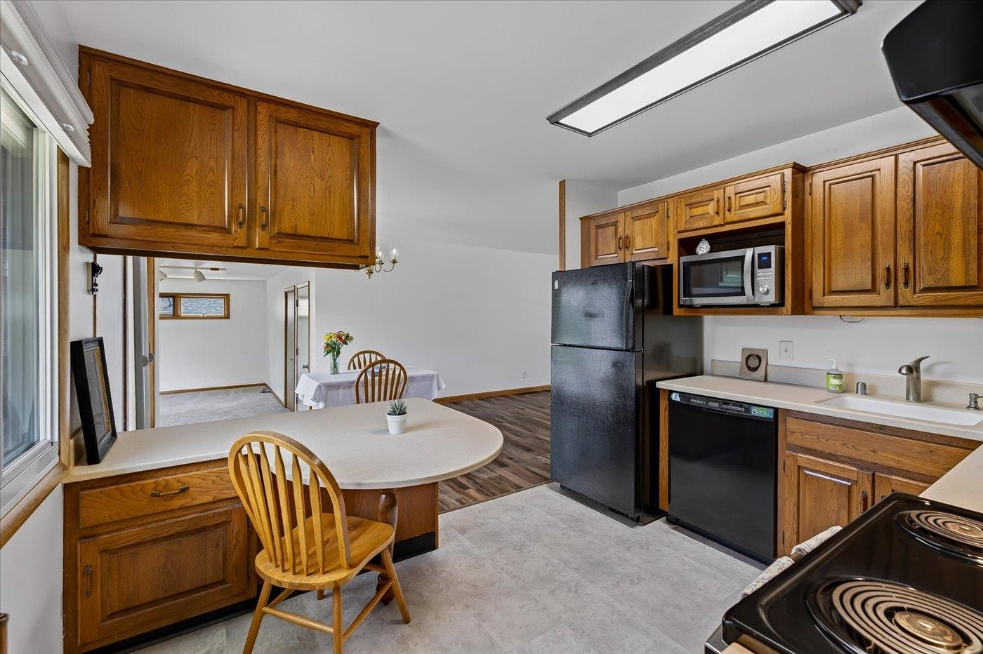 33 Belmont Road Madison, WI 53714 - Photo 12 of 40