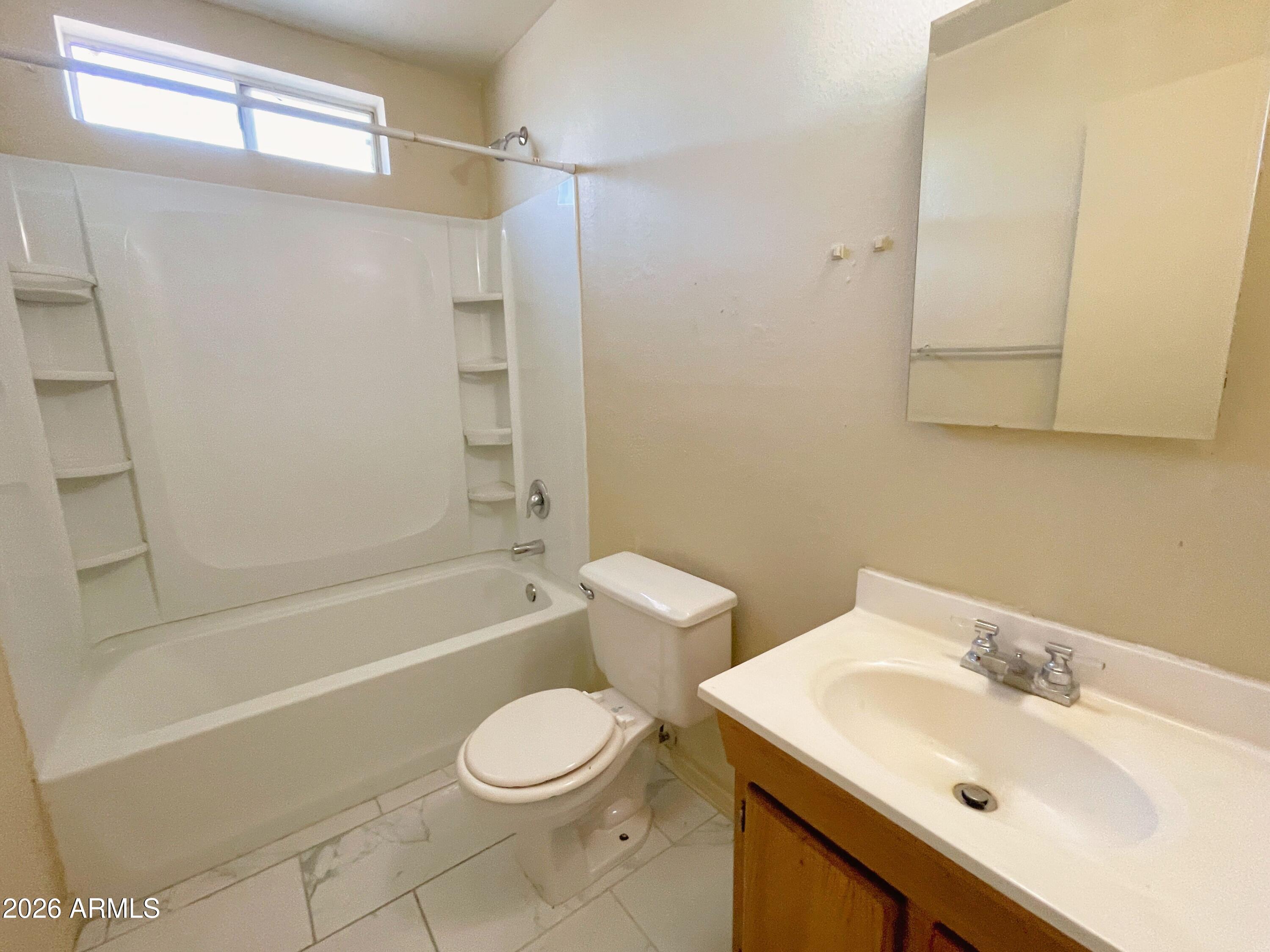 1602 West Fremont Rd. Phoenix, AZ 85041 - Photo 11 of 16 1602 (13)