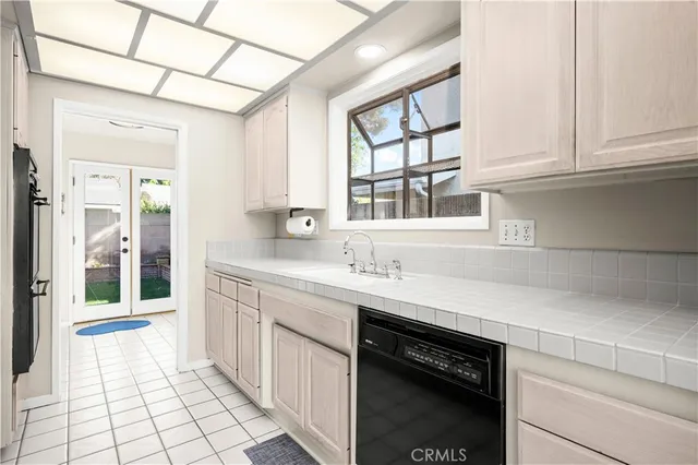 $1,250,000 | 3440 Lama Avenue, Long Beach, CA 90808