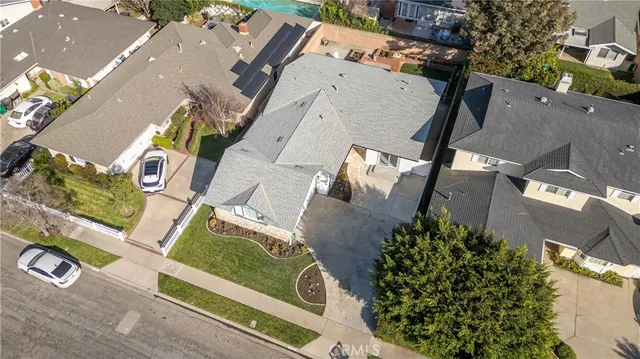 $1,250,000 | 3440 Lama Avenue, Long Beach, CA 90808