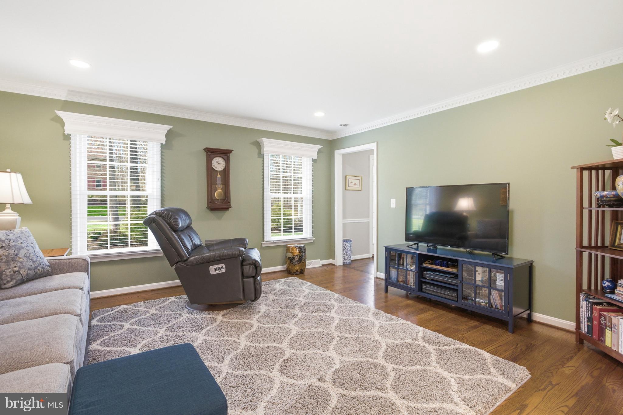 8072 Counselor Road Manassas, VA 20112 - Photo 13 of 49