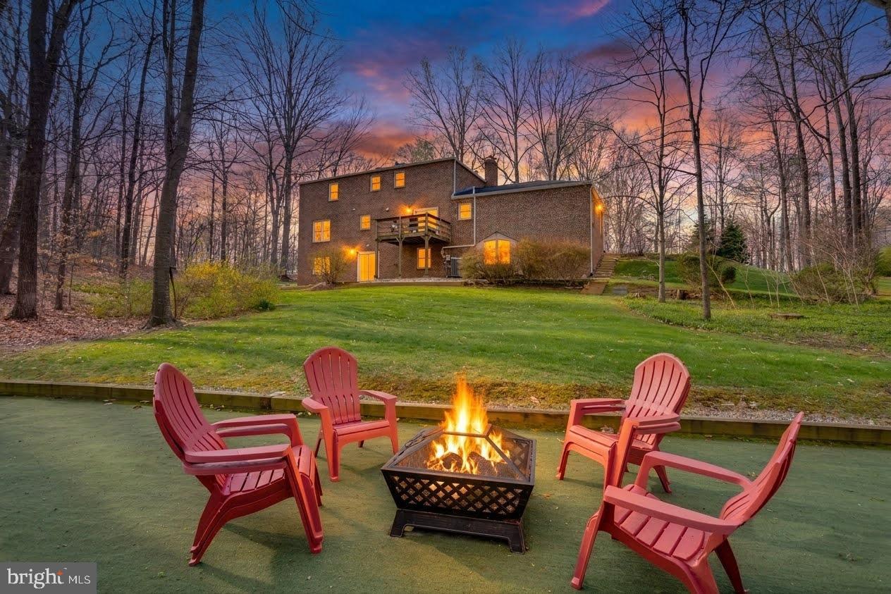 8072 Counselor Road Manassas, VA 20112 - Photo 3 of 49