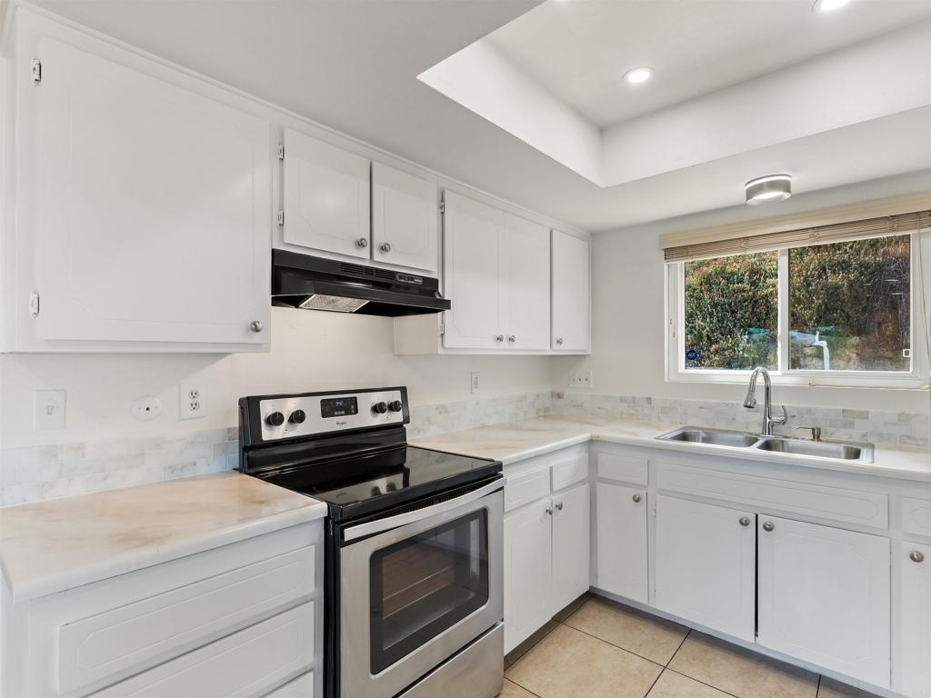 2443 Helix Street Spring Valley, CA 91977 - Photo 12 of 40