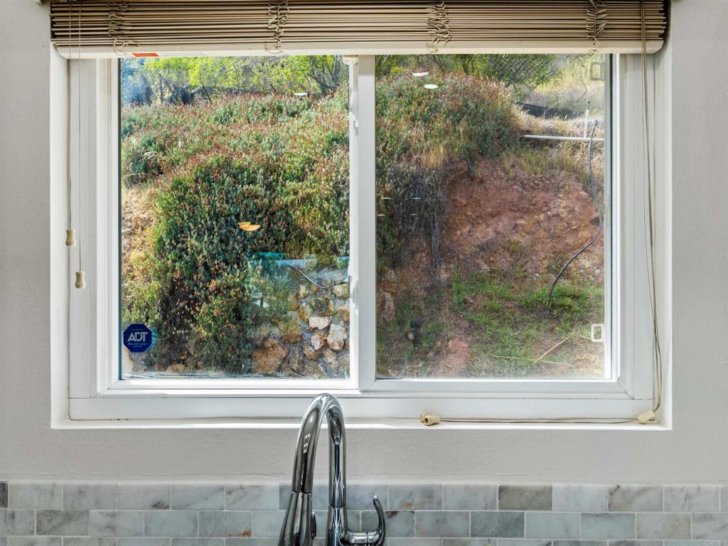 2443 Helix Street Spring Valley, CA 91977 - Photo 13 of 40