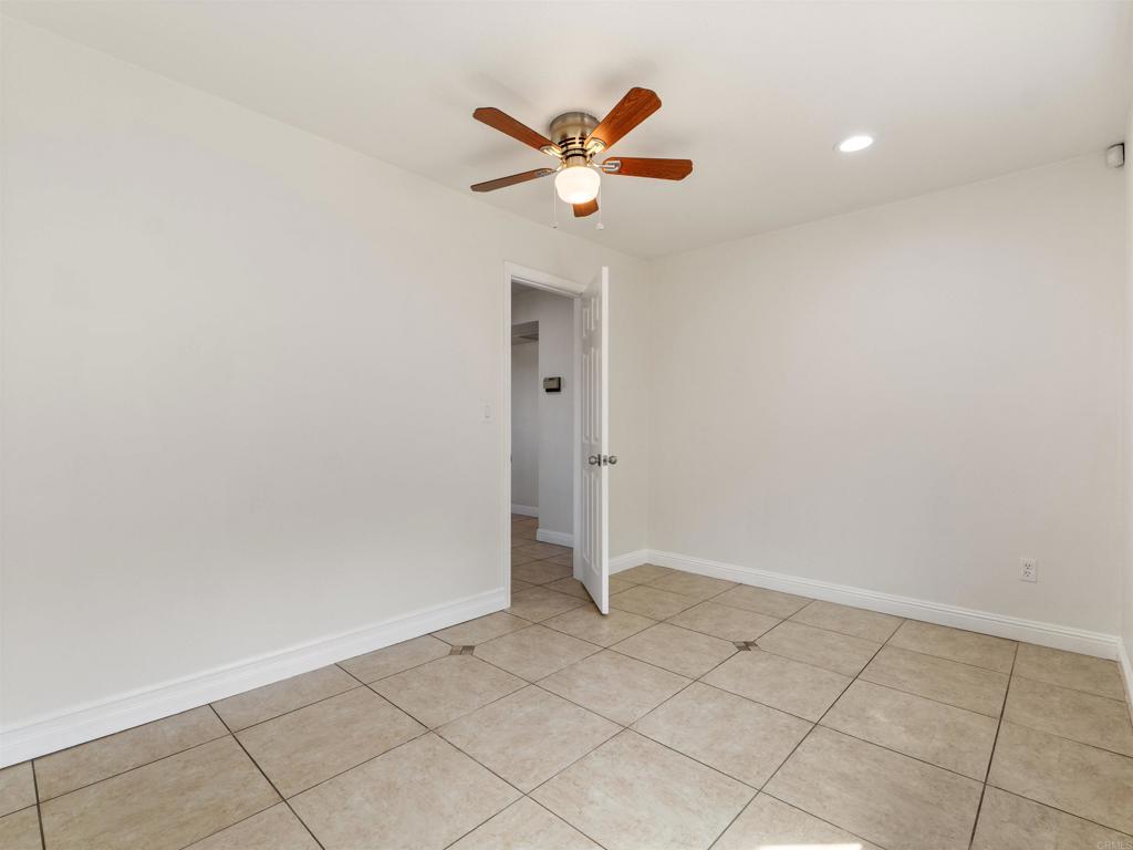 2443 Helix Street Spring Valley, CA 91977 - Photo 25 of 40
