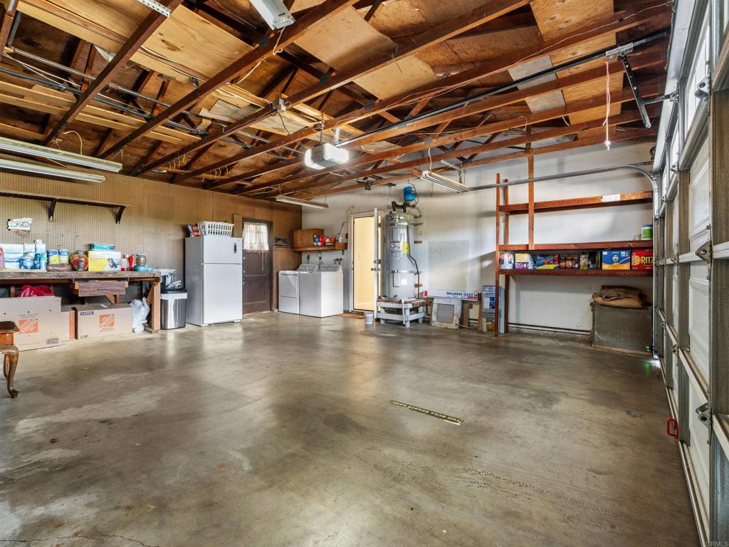 2443 Helix Street Spring Valley, CA 91977 - Photo 27 of 40