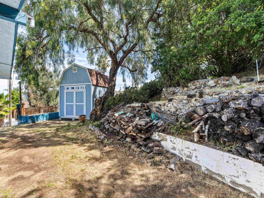2443 Helix Street Spring Valley, CA 91977 - Photo 32 of 40