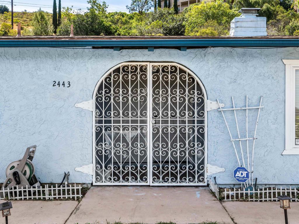 2443 Helix Street Spring Valley, CA 91977 - Photo 7 of 40