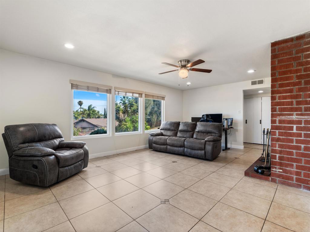 2443 Helix Street Spring Valley, CA 91977 - Photo 9 of 40