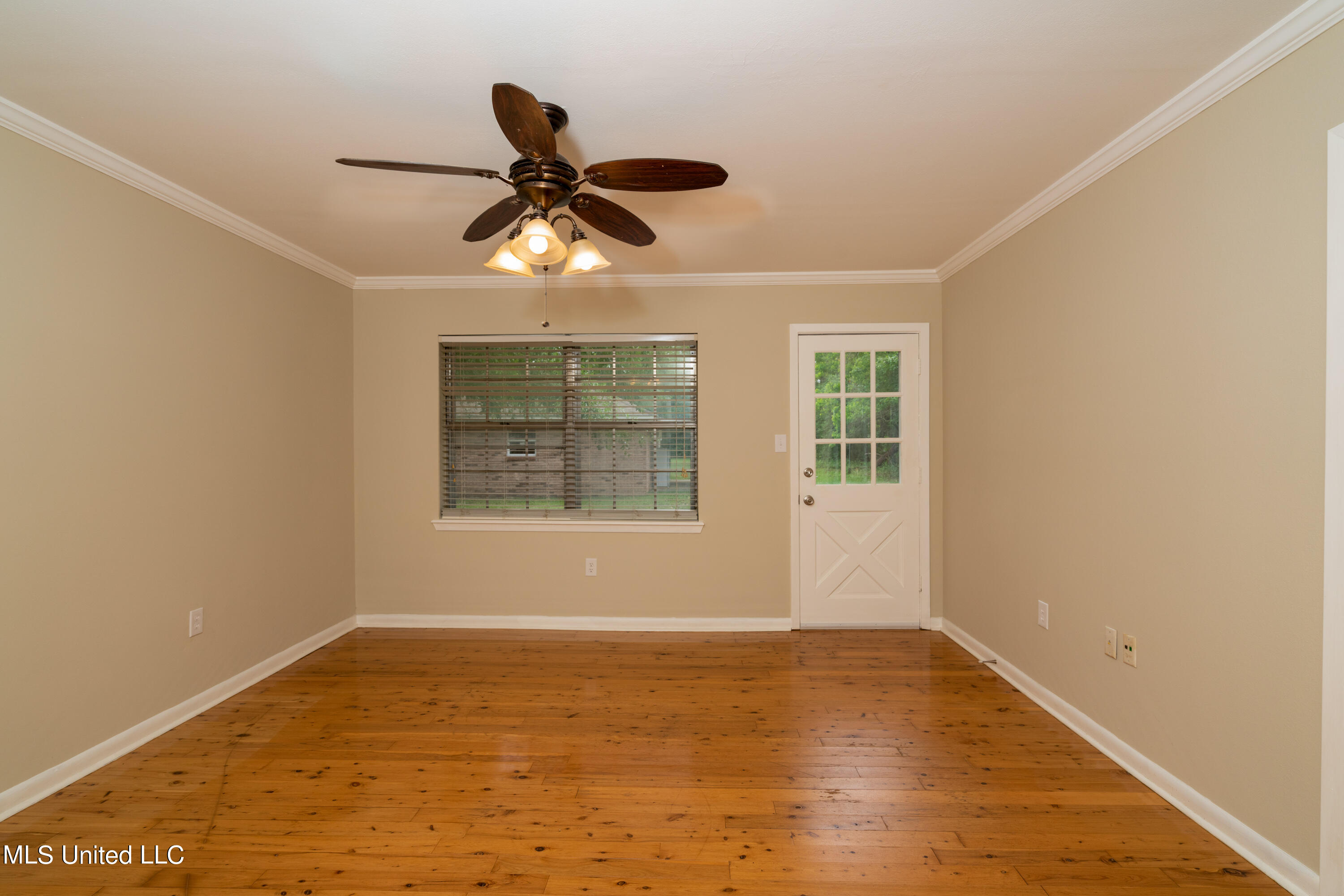 5168 Beatline Road-Den or Office