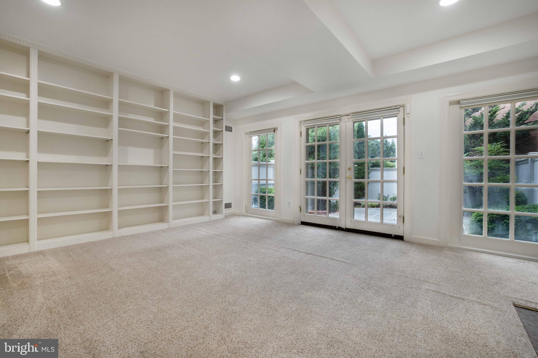 3327 R Street Northwest Washington, DC 20007 - Photo 8 of 28 Access to rear patio