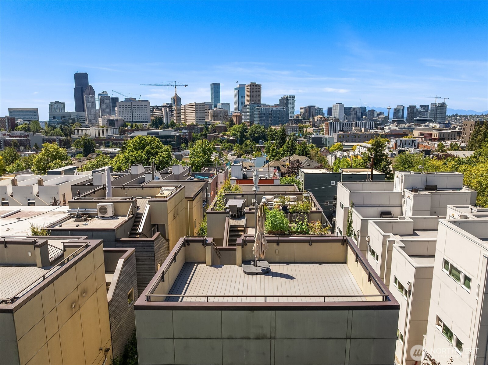 933 16th Avenue, Unit A Seattle, WA 98122 - Photo 18 of 19 a view of a city