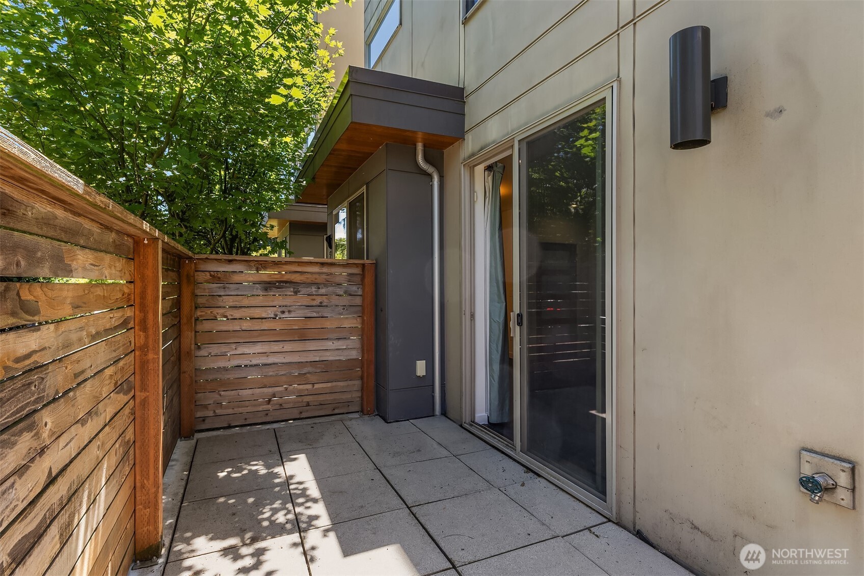 933 16th Avenue, Unit A Seattle, WA 98122 - Photo 19 of 19