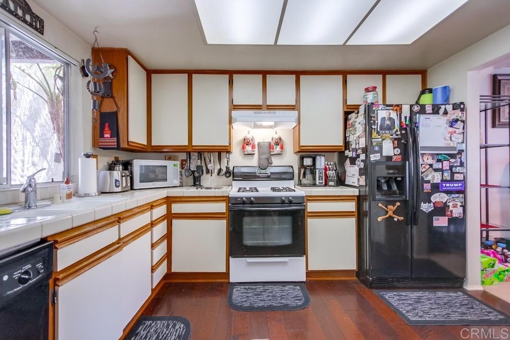 1476 Saddle Way Oceanside, CA 92057 - Photo 6 of 16