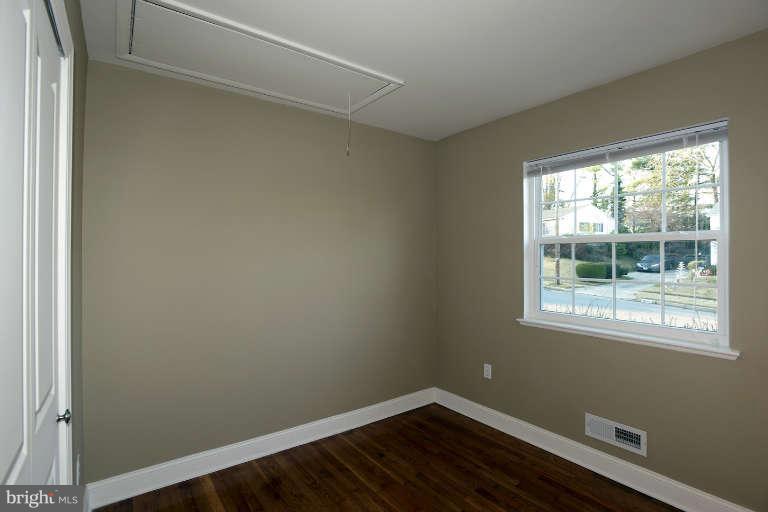 6241 Gilston Park Road Baltimore, MD 21228 - Photo 16 of 25 Bedroom 3