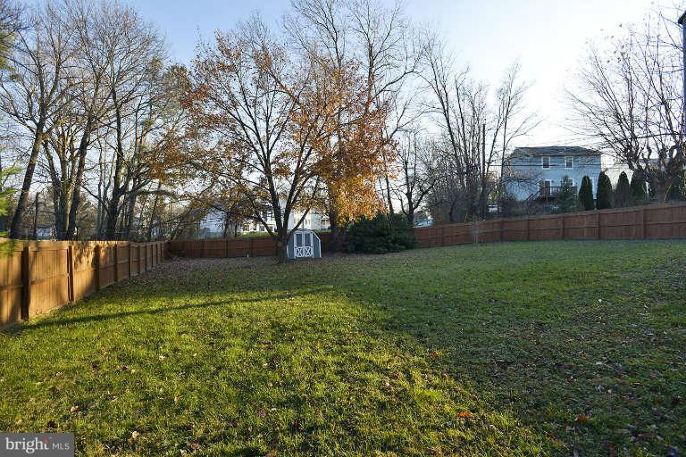 6241 Gilston Park Road Baltimore, MD 21228 - Photo 23 of 25 Exterior (Rear)