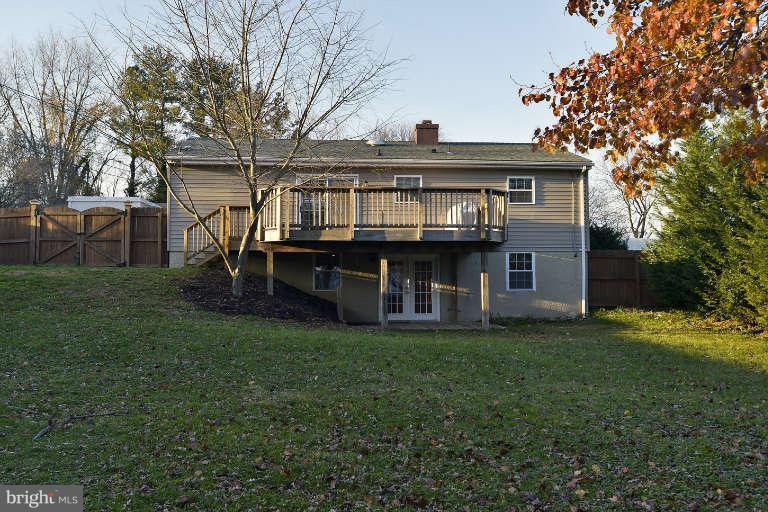 6241 Gilston Park Road Baltimore, MD 21228 - Photo 25 of 25 Exterior (Rear)